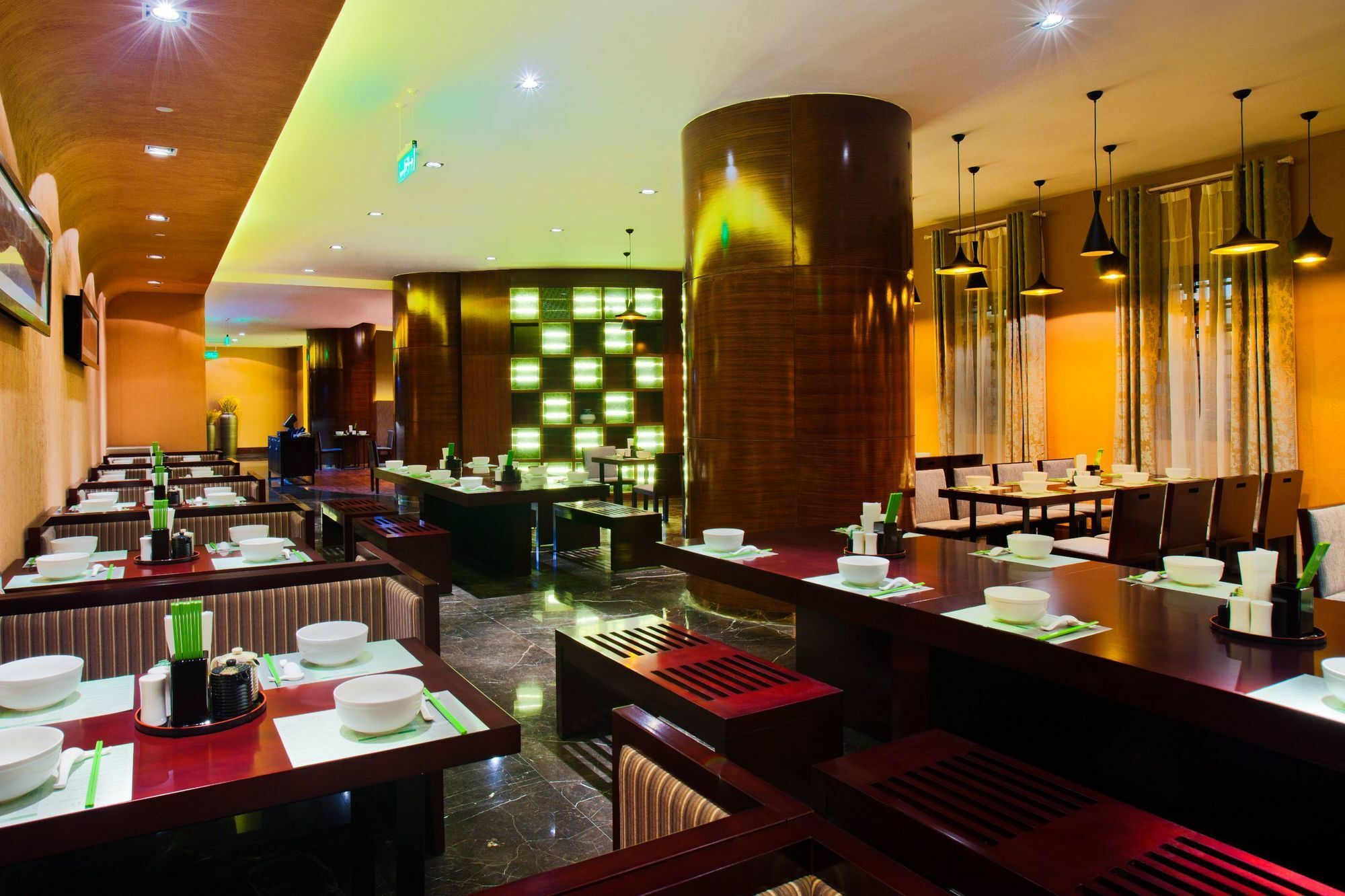 Holiday Inn Yinchuan International Trade Centre, An Ihg Hotel Restaurant photo
